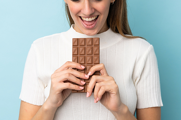 dark chocolate can help improve digestive health