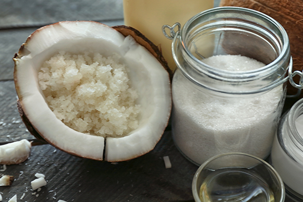sugar and coconut oil scrubs can help in exfoliation