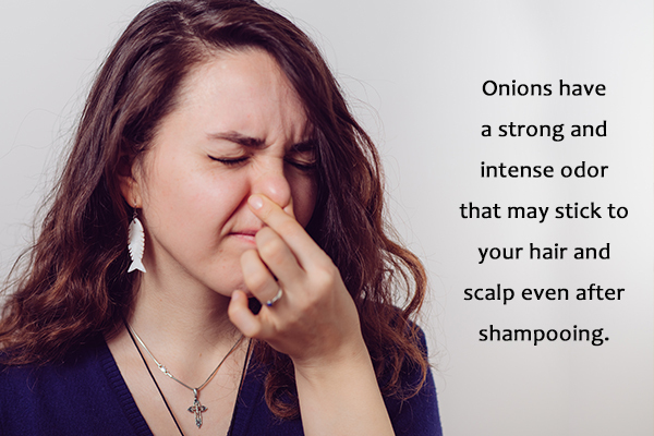onion juice has an intense odor that persists long after application