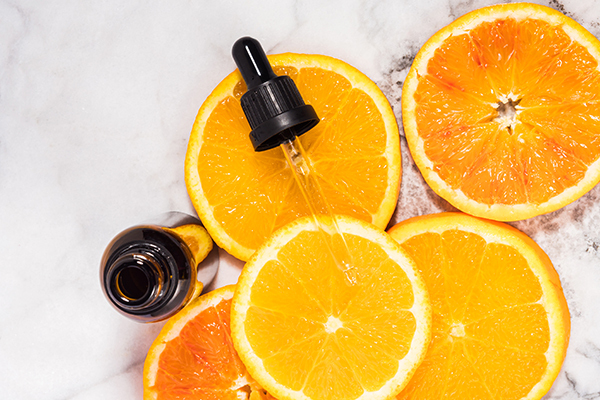 vitamin C usage can help soothe skin inflammation