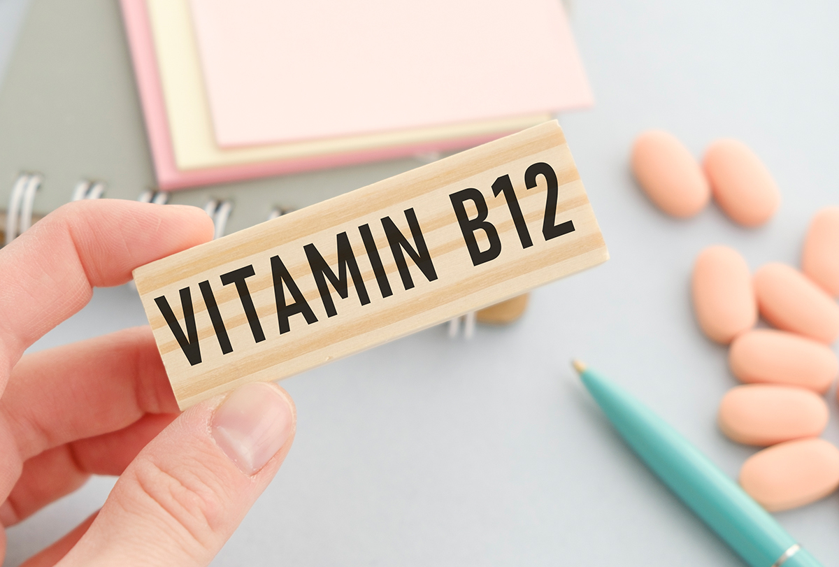 can vitamin B12 deficiency lead to hair loss?