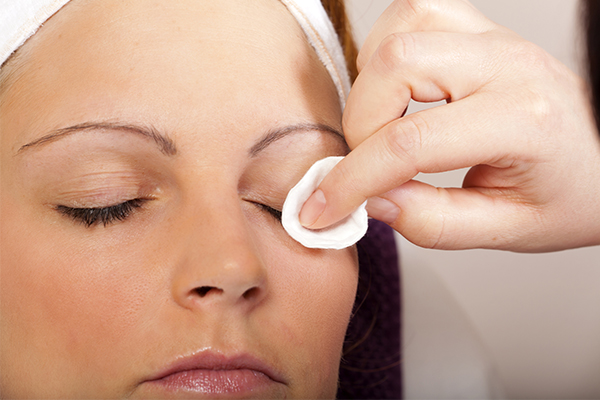 clean your eyelids frequently to reduce dry eye
