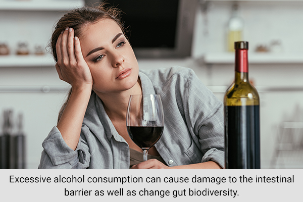 excessive alcohol consumption can be a risk factor for leaky gut