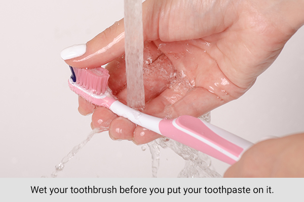 steps to follow in order to brush your teeth properly