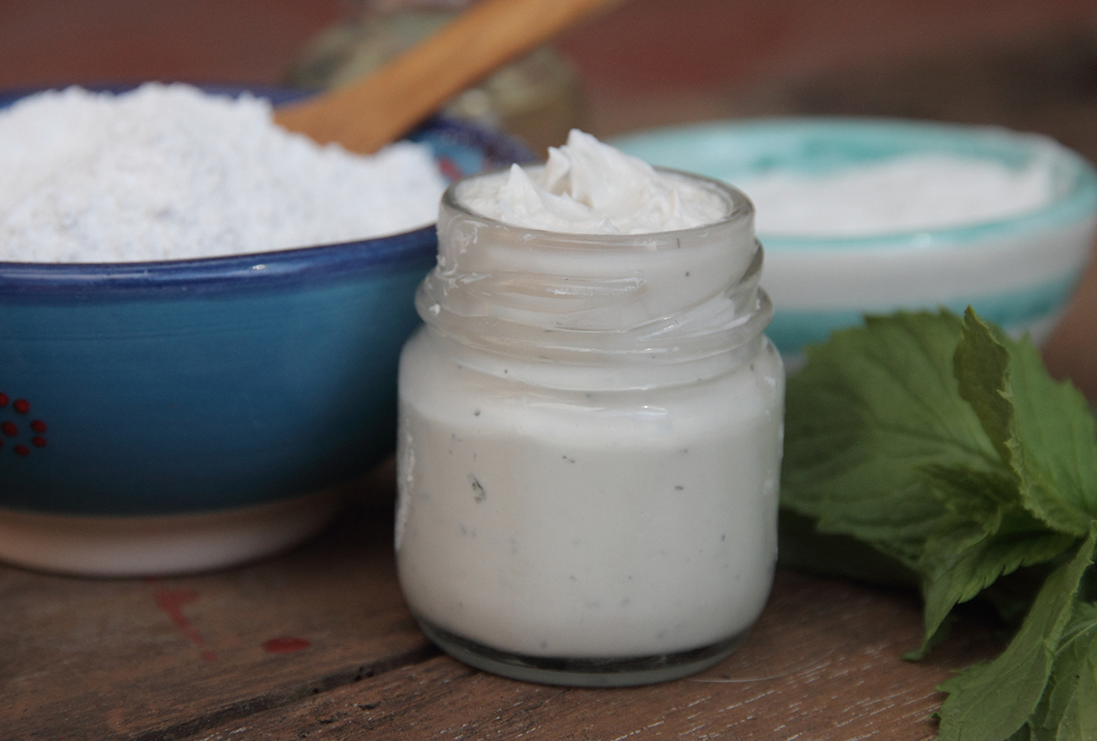 diy homemade natural toothpaste recipe and benefits