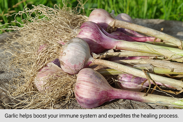 garlic helps boost immunity and help relieve summer cold symptoms