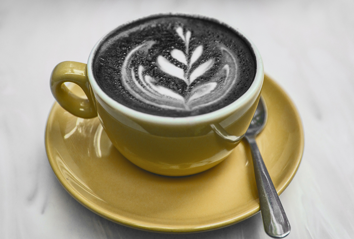does black latte contain caffeine?