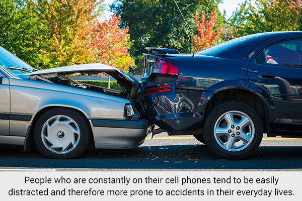 people who constantly use cell phones are at greater risk of car accidents