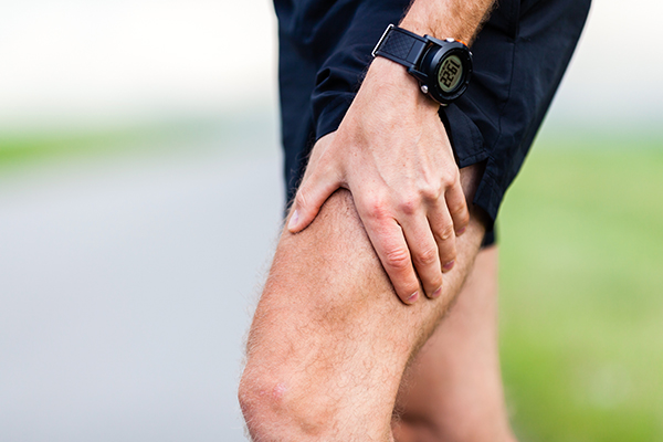 possible complications of muscle strains
