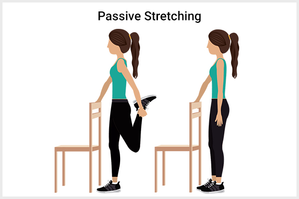 do passive stretching to help reduce muscle pain in the thighs