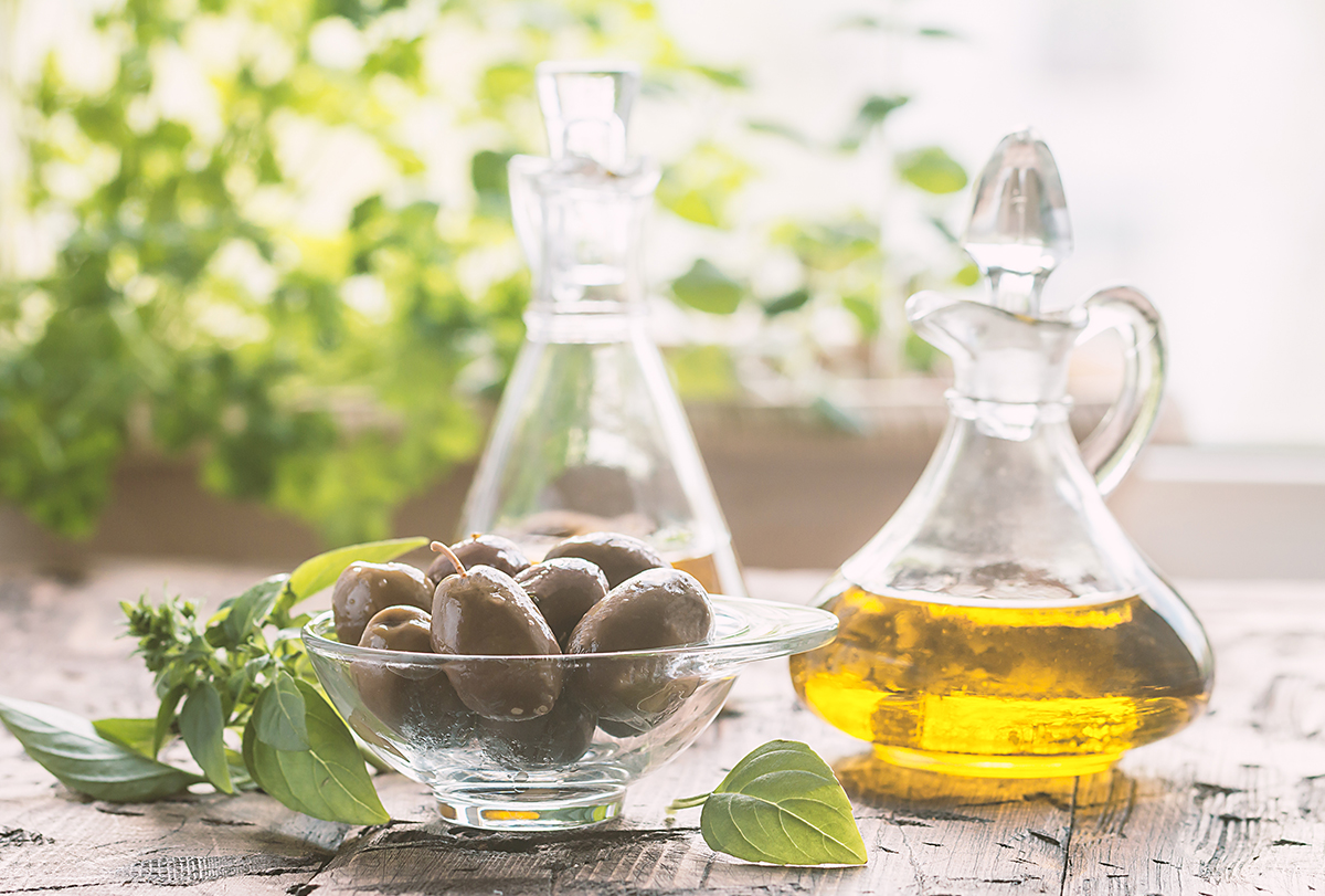 pros and cons of using olive oil on hair