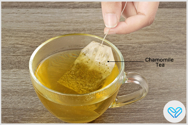 apply chamomile tea to help relieve allergy symptoms