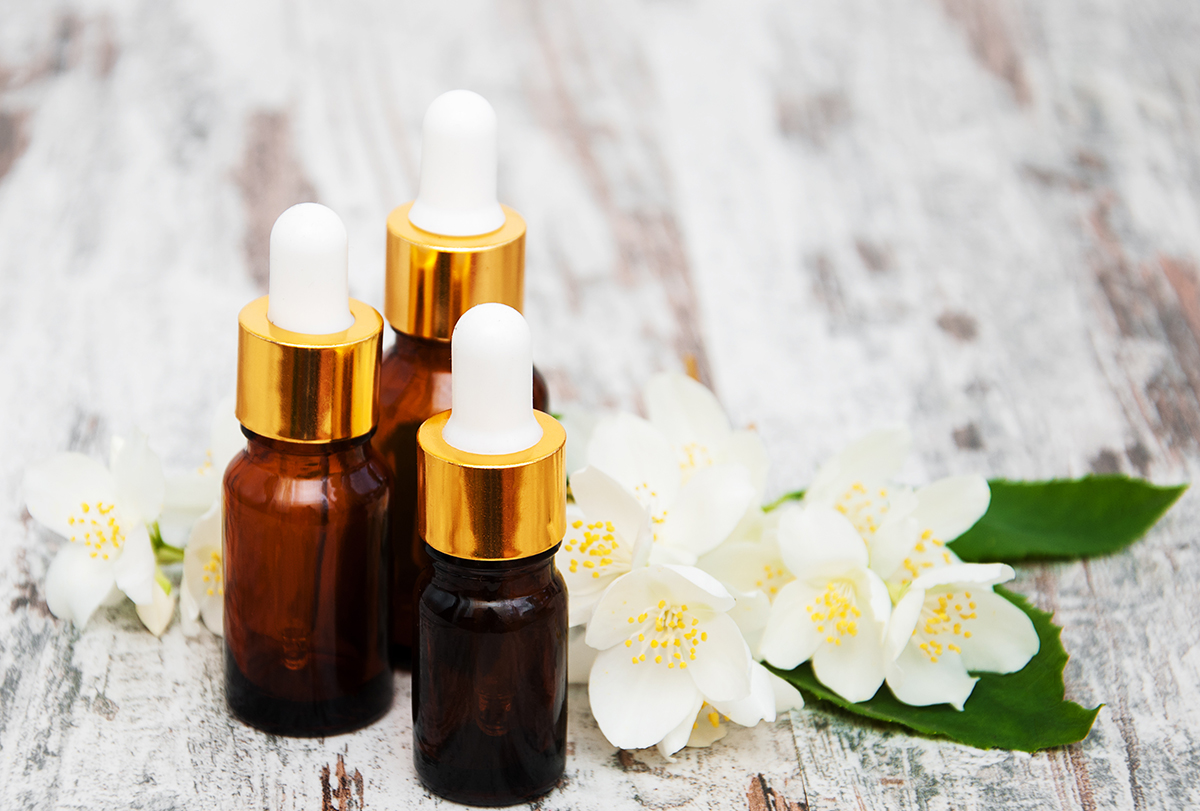 jasmine oil for skin whitening