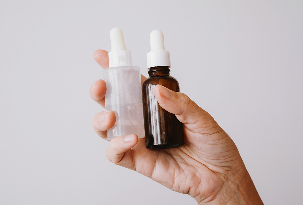 which is better ferulic acid or hyaluronic acid